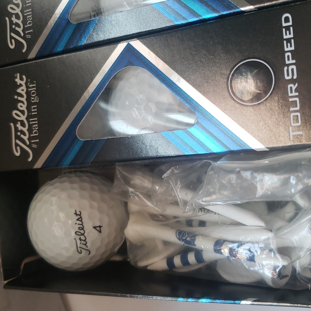 Titleist Tour Speed Golf Balls in Blue and Silver Packaging - Picture 4 of 5
